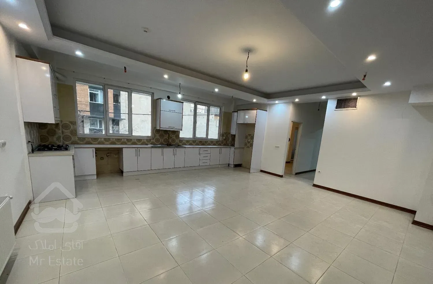 آپارتمان ۱۱۰متری‌۲خواب کلید نخورده