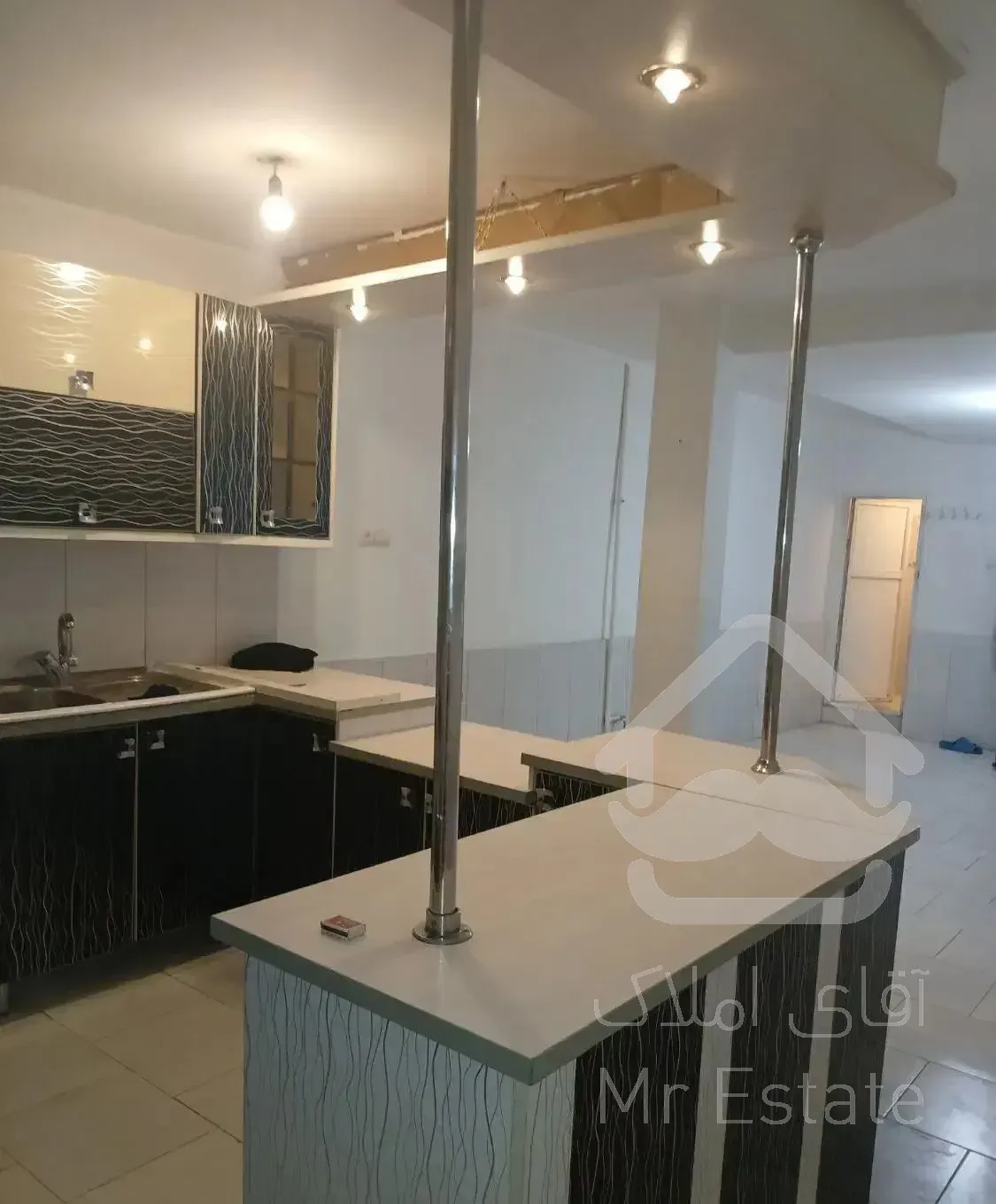 ۶۰ متر آجودانیه