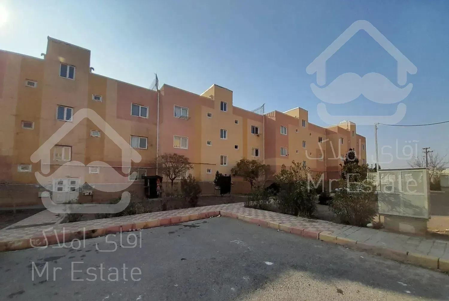 ۱خواب فاز۳کم واحدکم طبقه۶۴متربا مستاجر