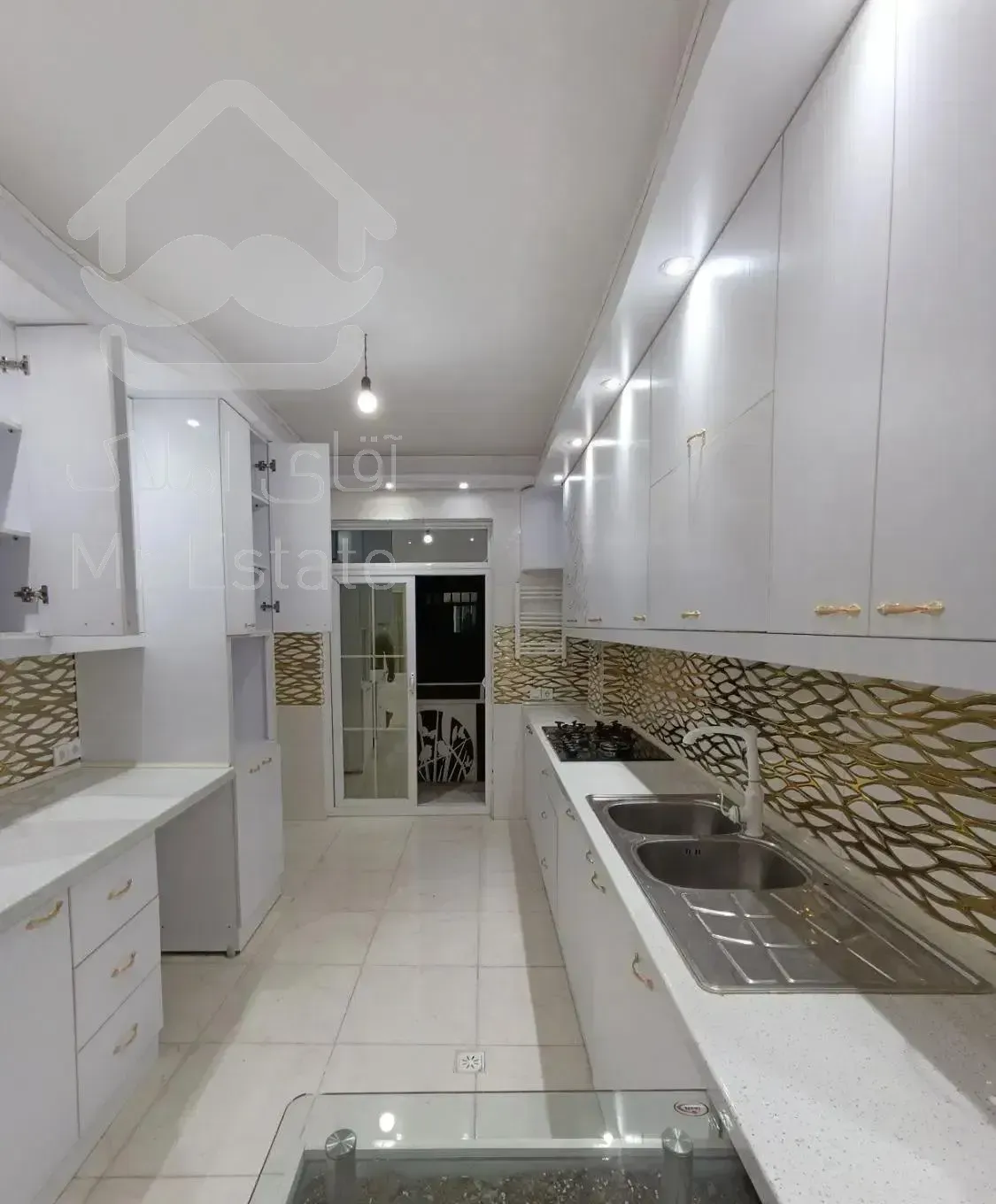 (طبقه اول ۹۵ متری)مستقل تمیز /پارکینگ ۳ خودرو