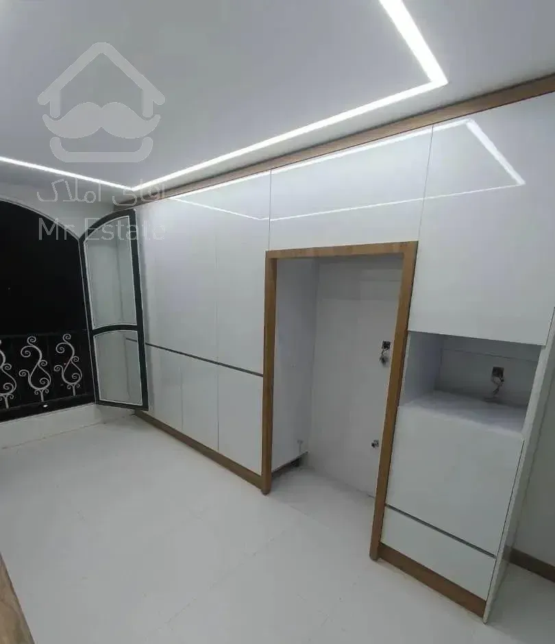 ۷۵ متری فول امکانات/ رو به آفتاب/ گلبرگ غربی