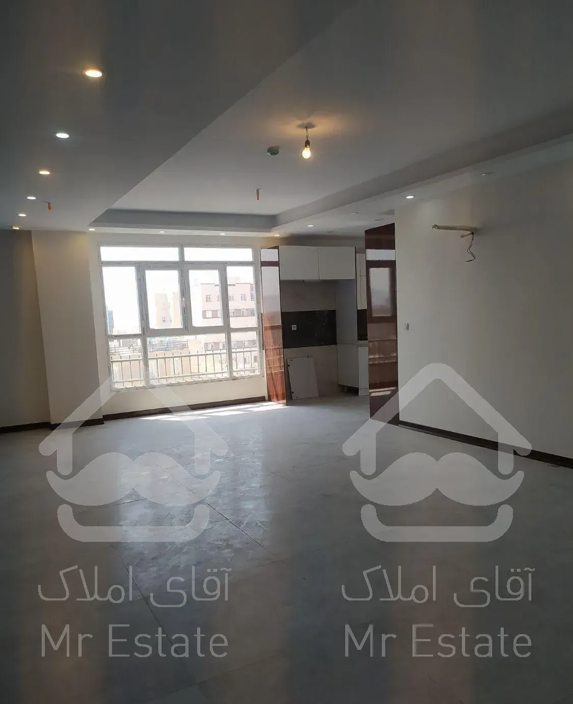 ۱۰۵ متر کلید نخورده،کلینی