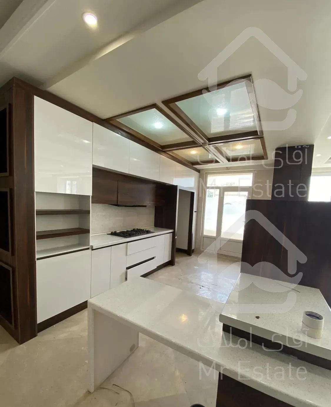 آپارتمان/190متری/فول امکانات/نیروهوایی