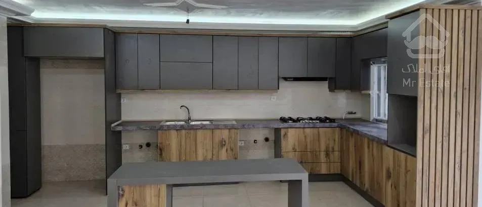 ۱۴۰ متر ۳ خواب/ لوکیشن عالی/ قلب رامسر