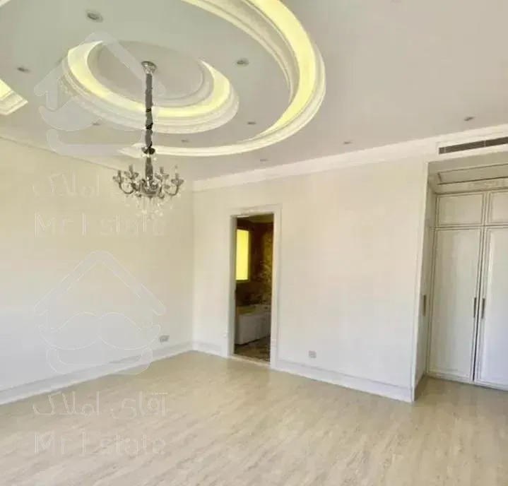 ۲۹۰ متر طبقه سوم کلیدنخورده / کم واحد