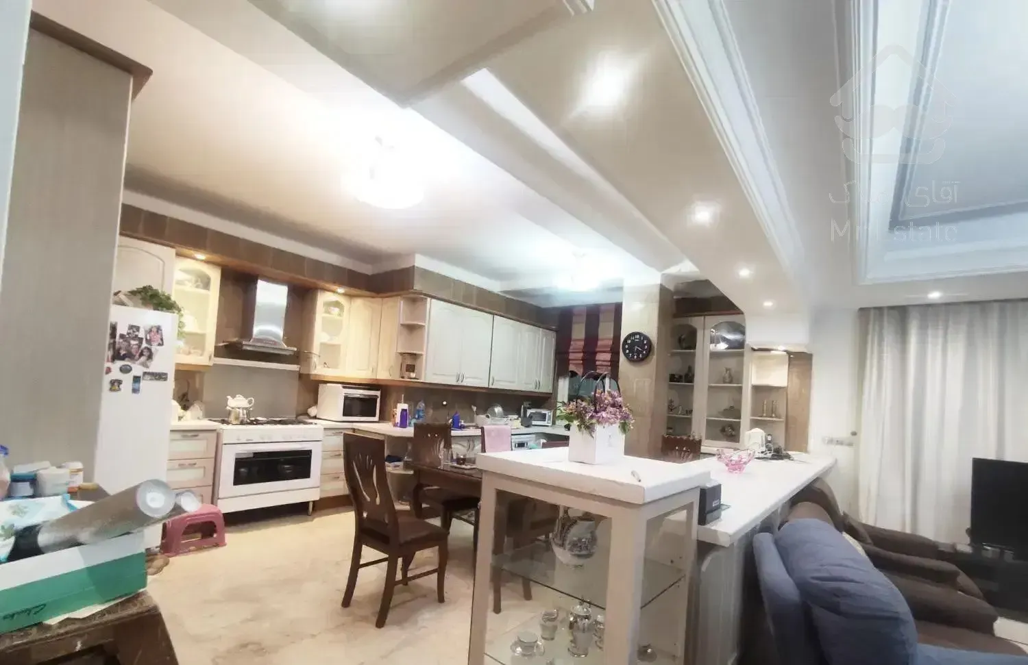 اجاره آپارتمان /۲۱۵متر/دو قدمی پارک