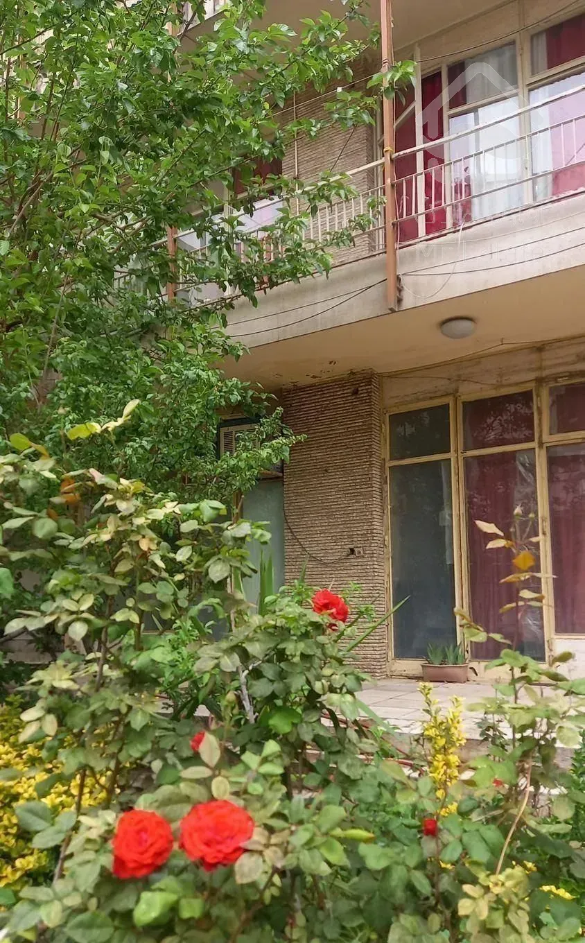 اجاره به خانم شاغل یا دانشجو