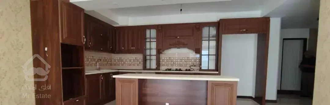 رهن آپارتمان 100 متر /طبقه دوم/ بلوار طالقانی