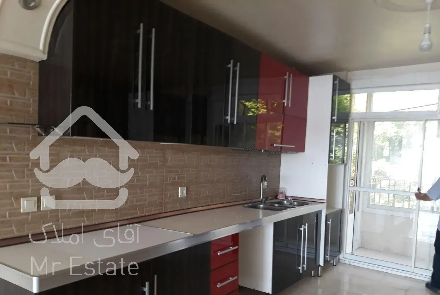 آپارتمان ۱۳۰ متری ۲ خوابه