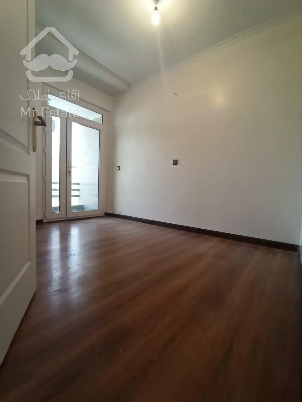 ۸۱متر/سالن پرده خور/نوسازی شده/منطقه ۲