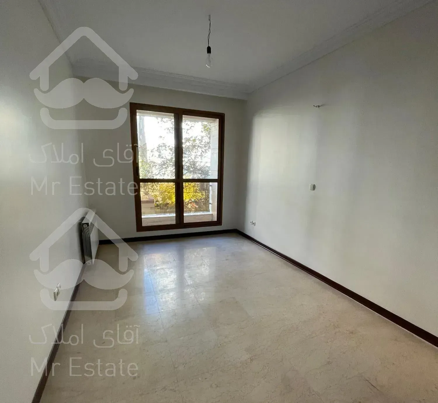 ۹۰ متر دوخوابه // ۲تراس // روبه آفتاب