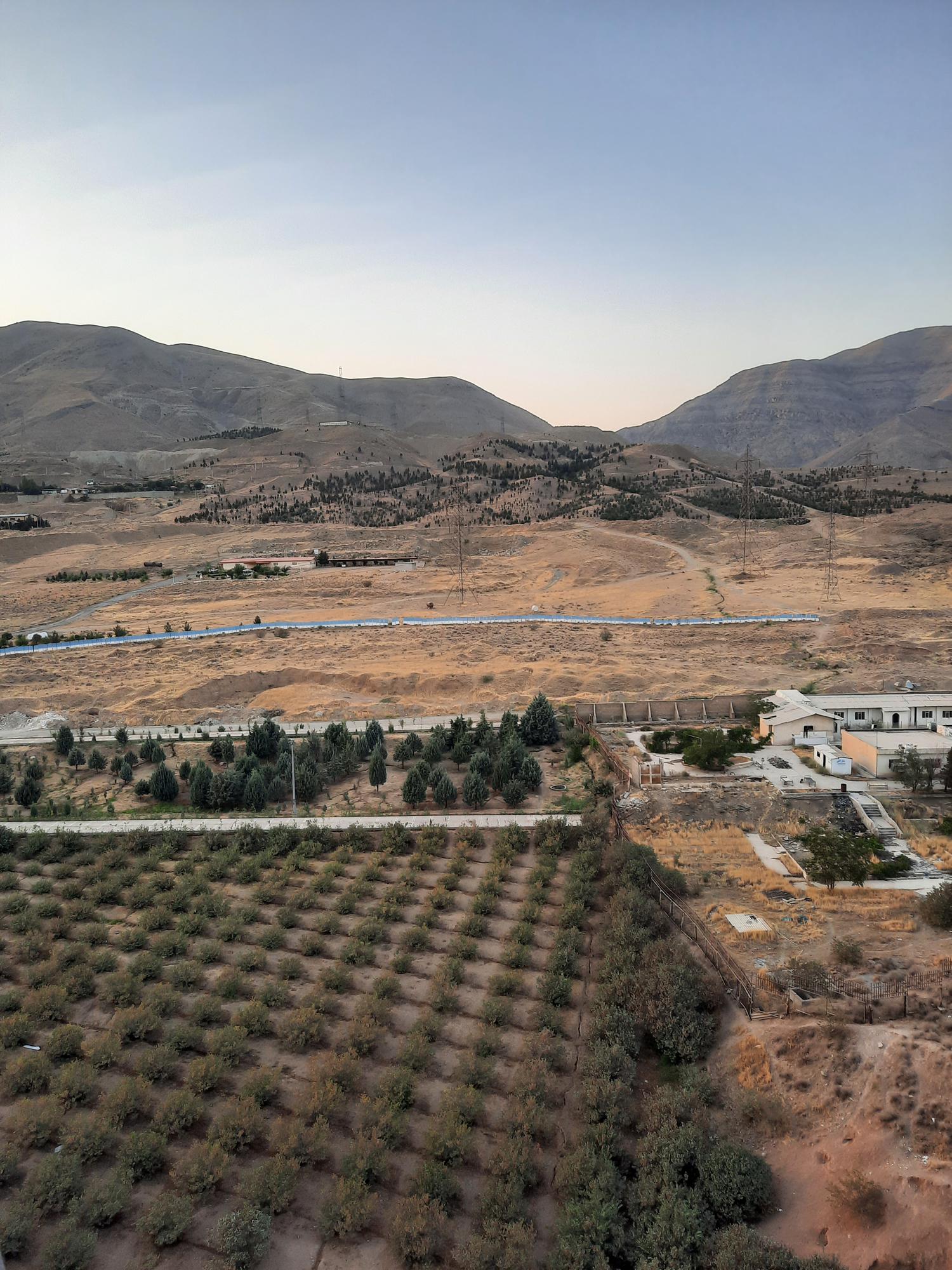 خرید آپارتمان ۱۳۸ متری در برج آوا دهکده المپیک آبشار دریاچه چیتگر