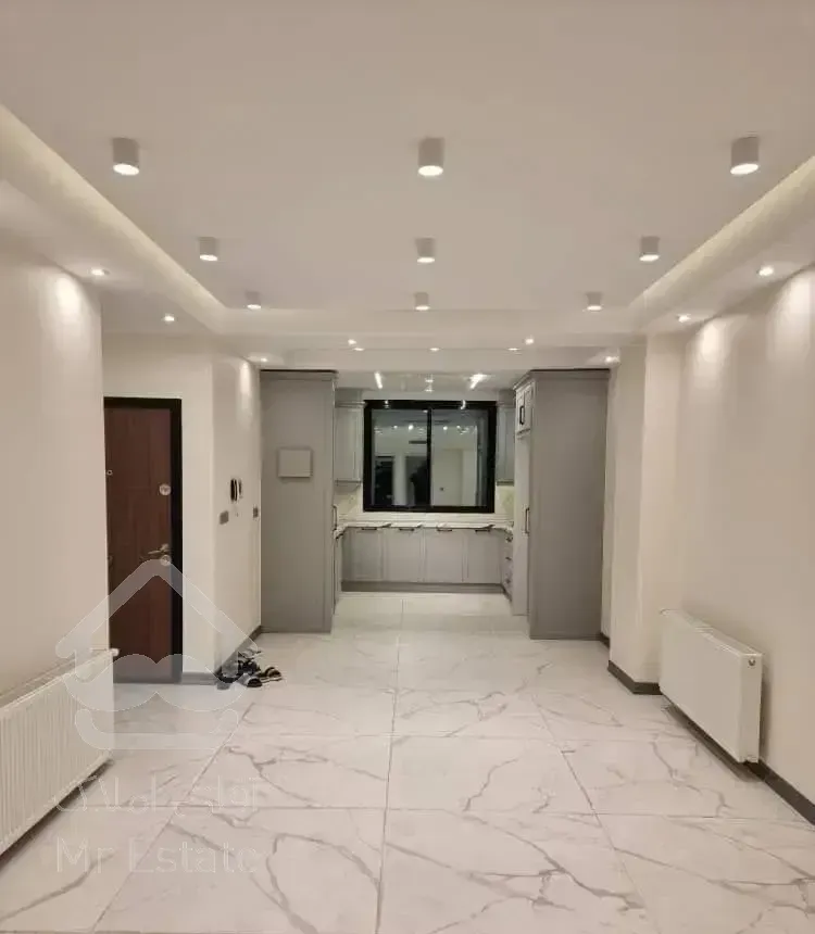 ۵۷متر،۱خواب، ابتدای خیابان معین