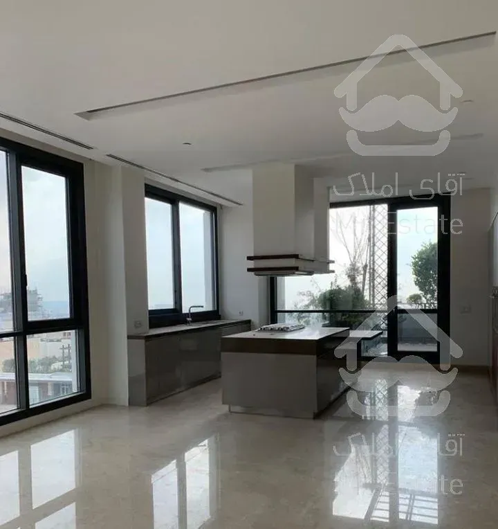 245 متر   مارکدار