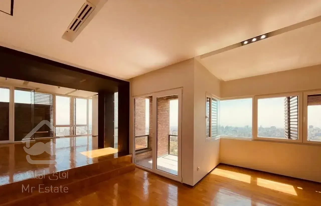 واحد ۲۰۰ متری در بهترین برج باغ ازگل