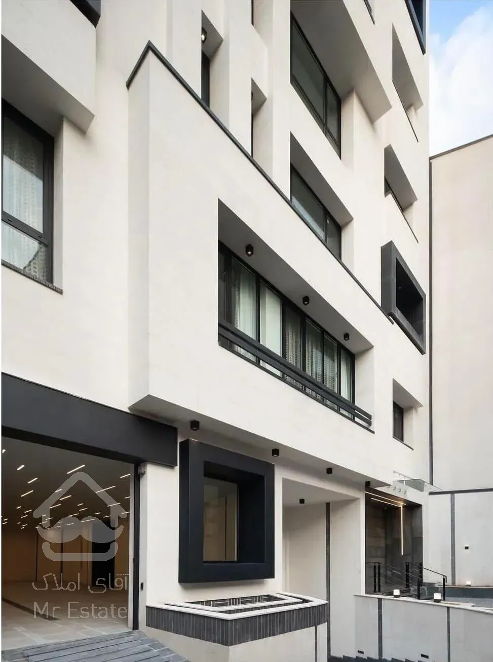 آپارتمان ۱۷۵ متری ۳ خوابه در پزشکان معالی‌آباد