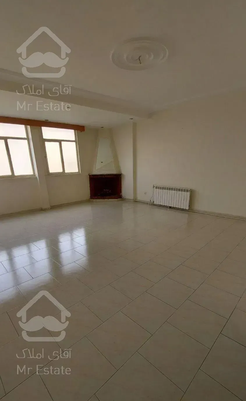 آپارتمان ۱۲۵ متری واقع در مجتمع فجر