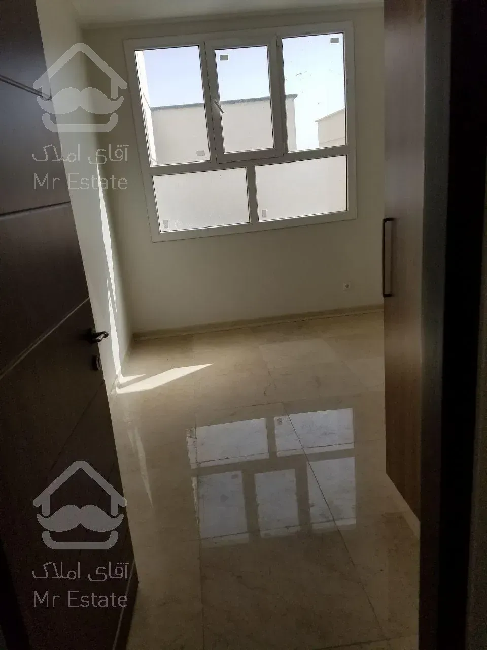 تهاتر 4 طبقه 75 متری نوساز با ملک کلنگی