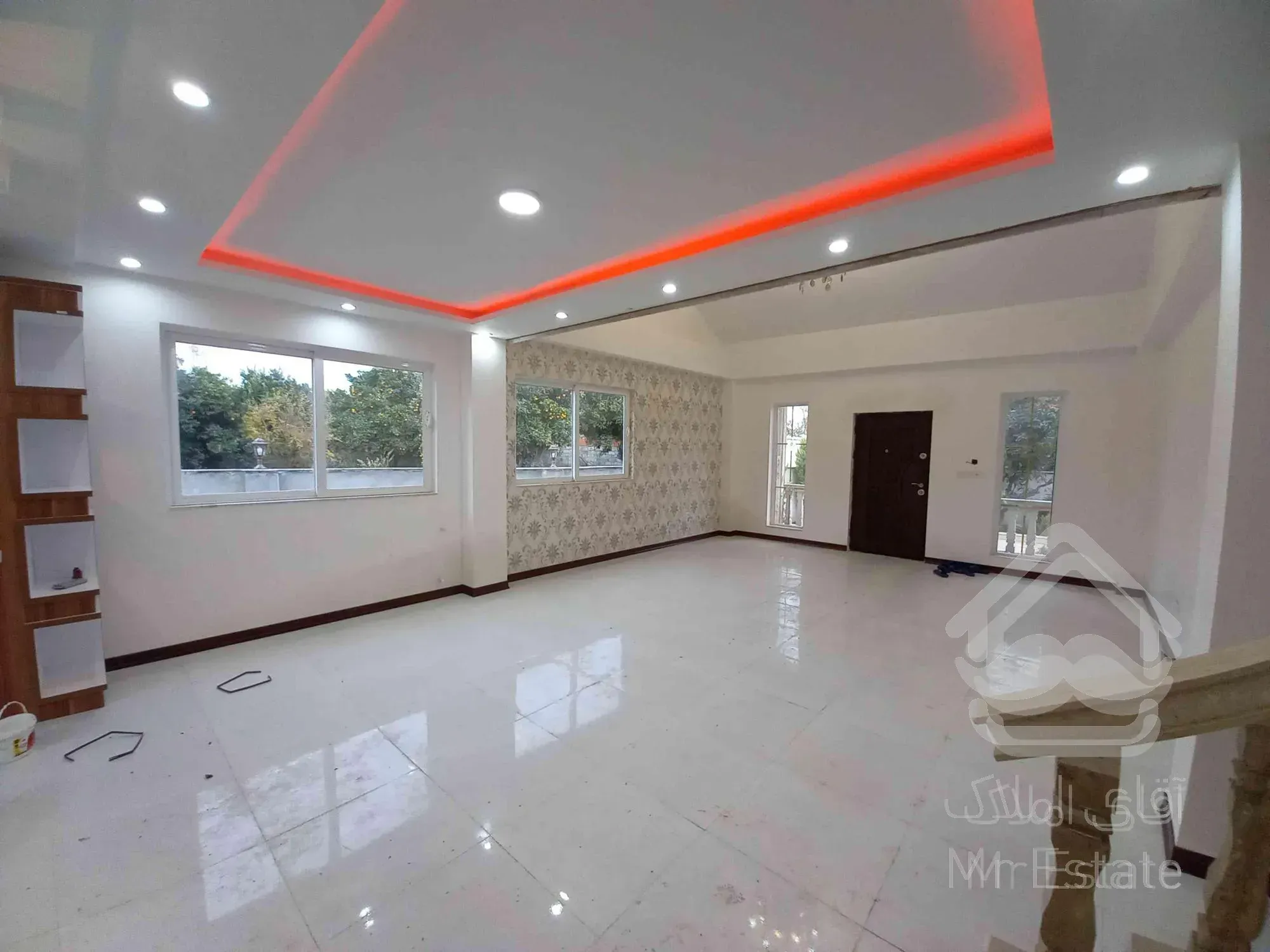 خانه ویلایی ۳۰۰ متری