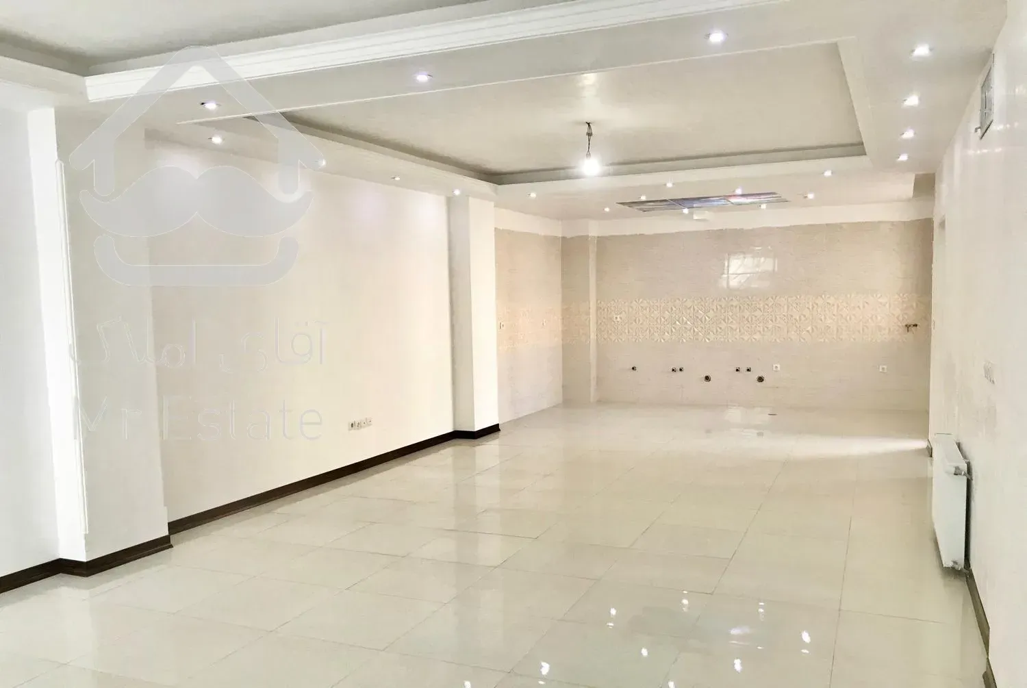 آپارتمان ۱۰۱ متری،فول ،نوساز کلید نخورده،سند آماده