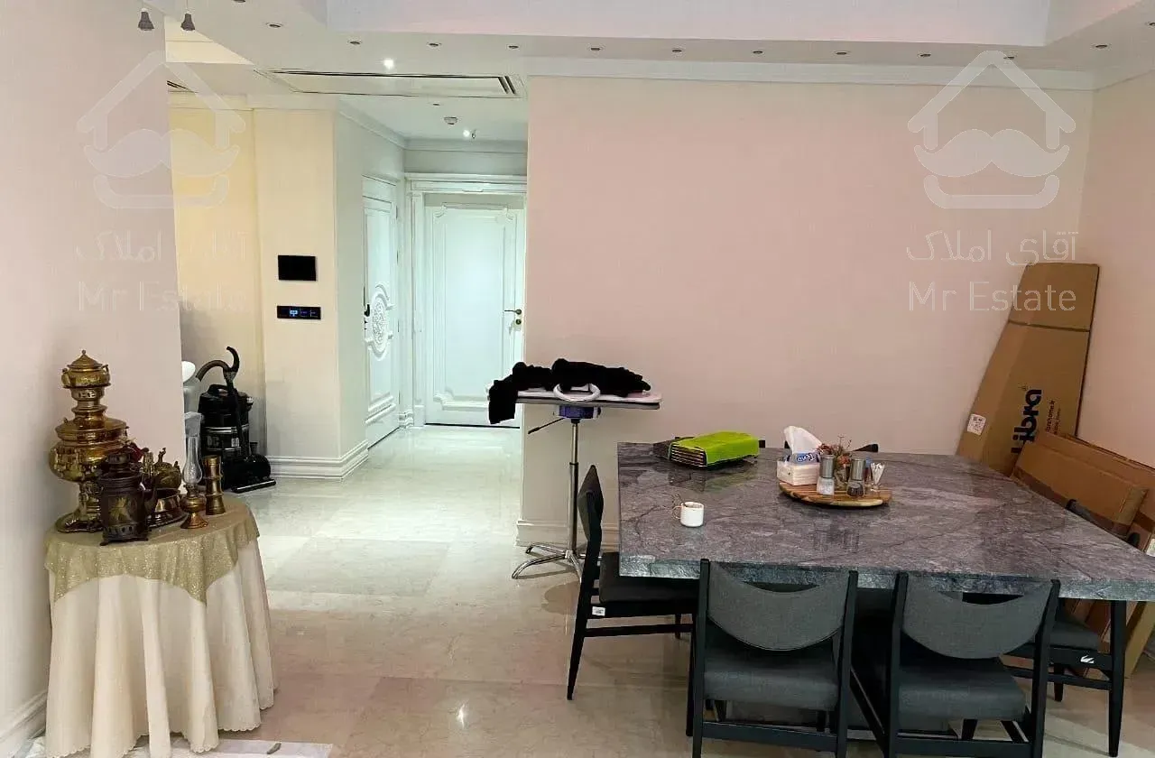 ۲۰۷متر طبقه ۱۰ ** ۵پارکینگ باکس** تکواحدی