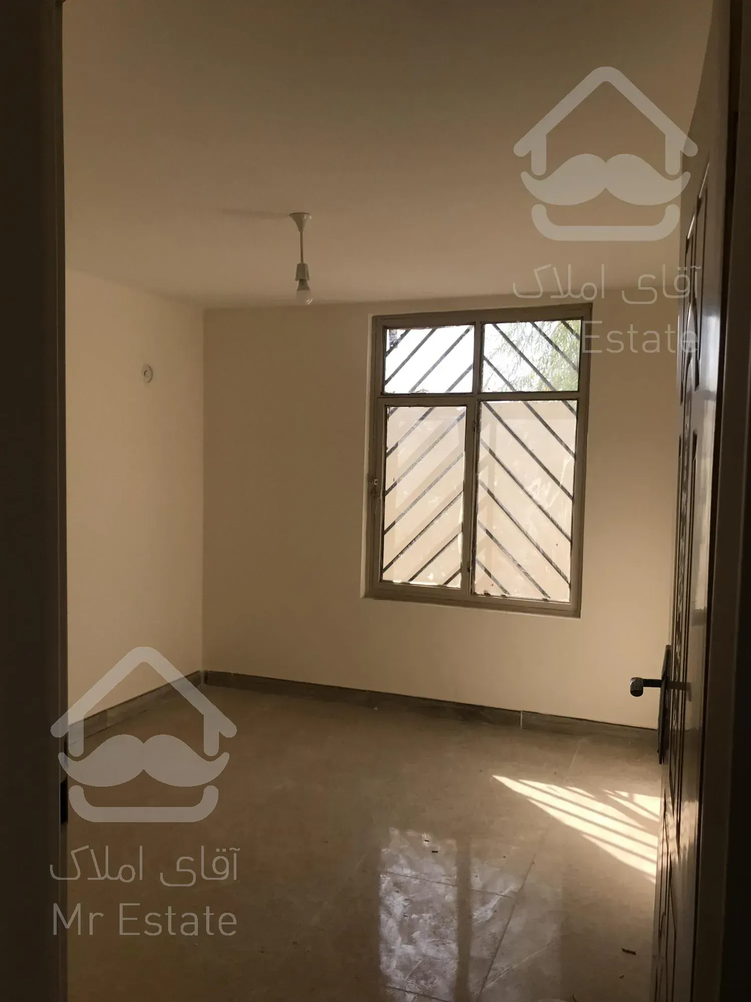 ۵۶۰ متر زمین ۱۰۰ متر بنا ویلایی در سهیلیه