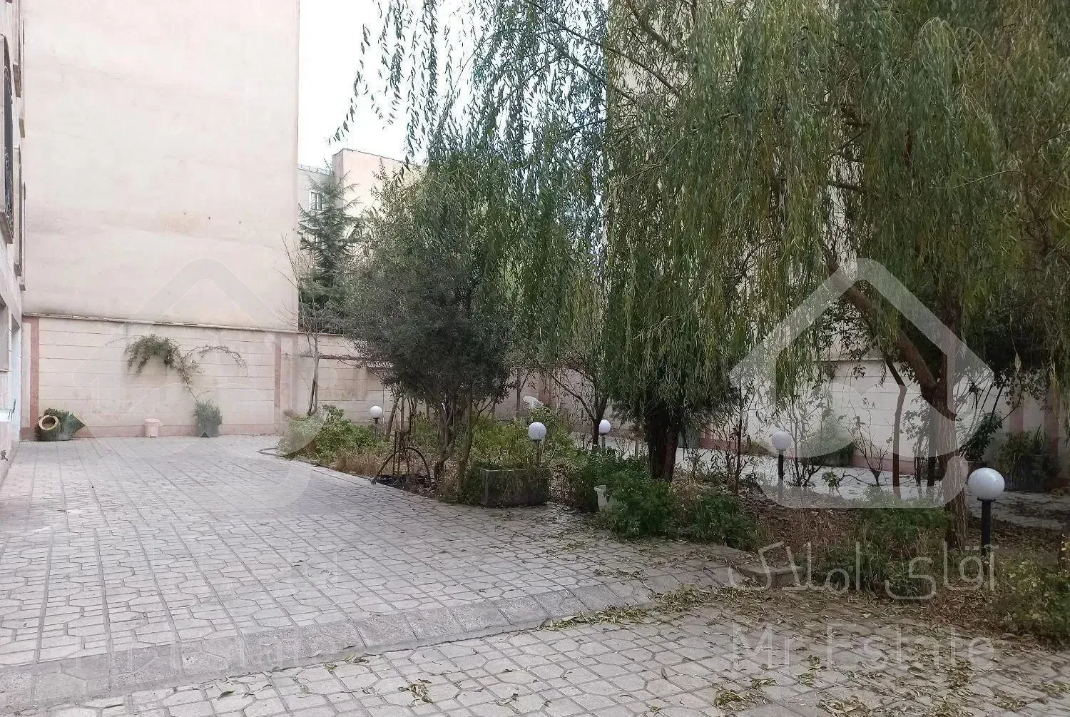 105مترحسین آباد ، شیان ، لویزان خیره کننده و بینقص