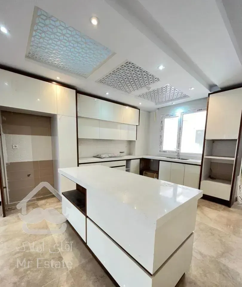 هروی ۱۶۰ متر ۳خواب نوساز ۲پارکینگ لابی بزرگ