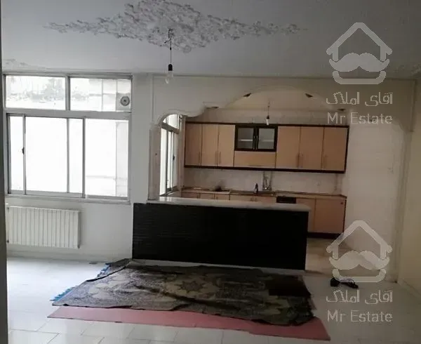 100 متر آپارتمان