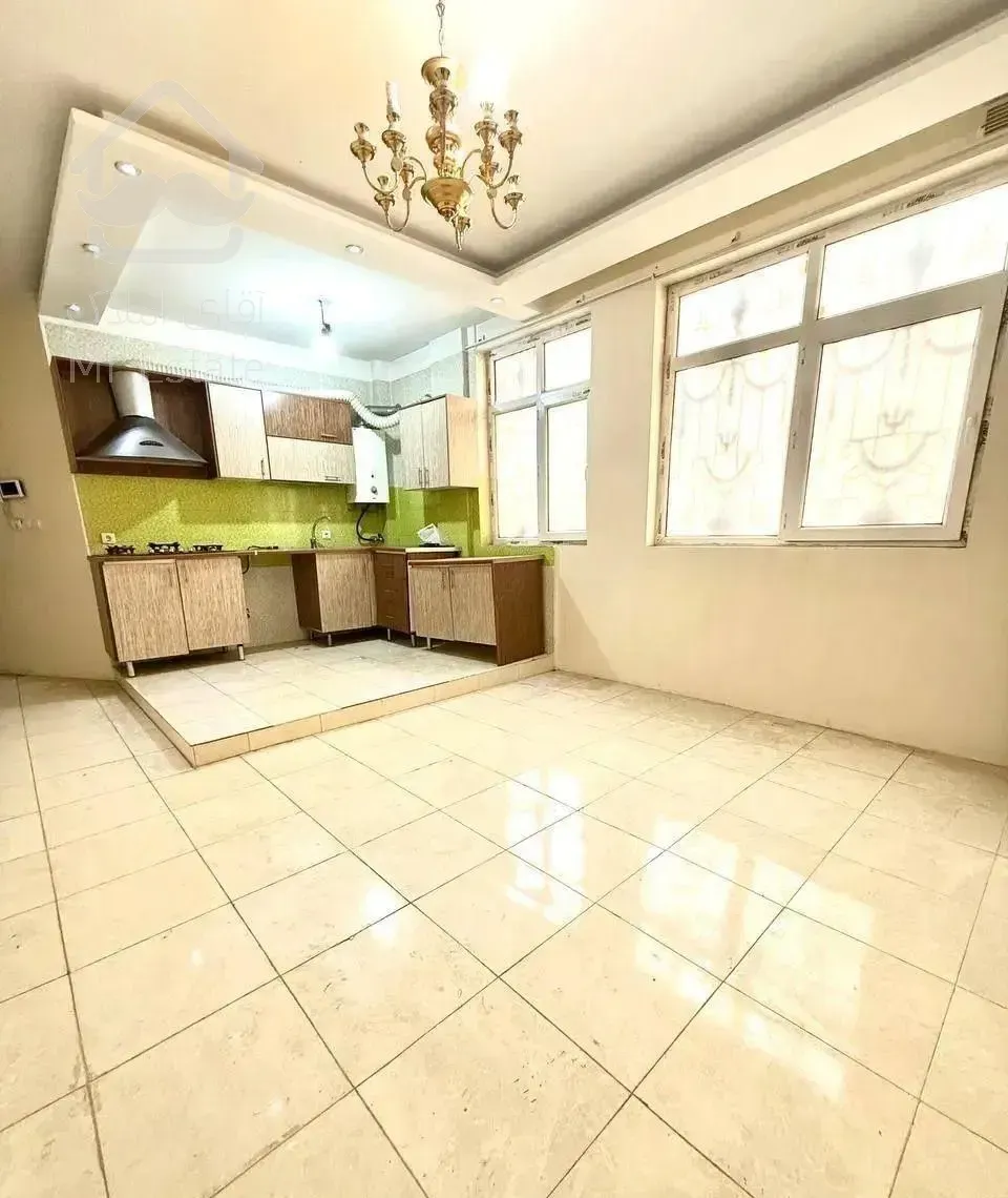 ۵۰ متر فول امکانات /. سالن پرده خور