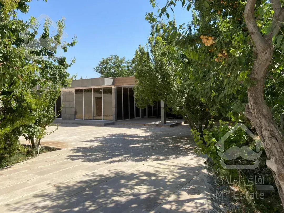 ویلا باغ استخردار 1500 متری شهریار