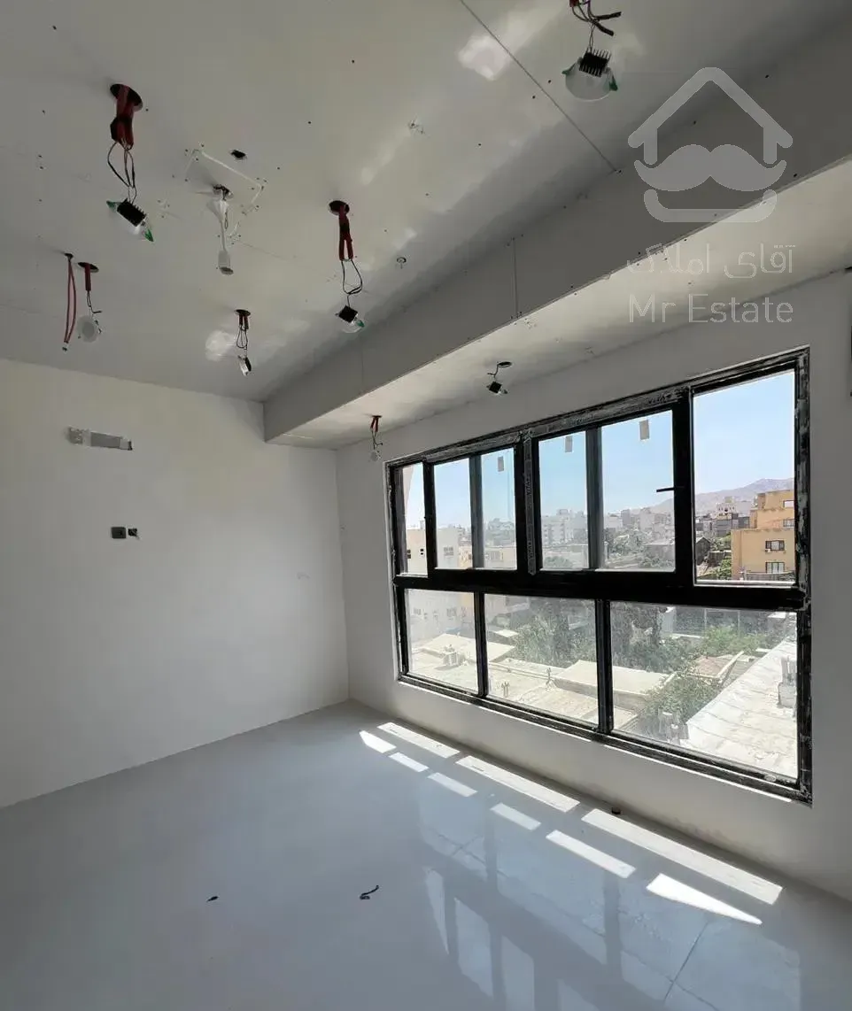 ۹۰ متر ۲ خوابه نور/رو به نما/خوش نقشه/نزدیک حرم