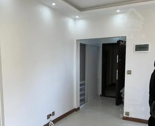 آپارتمان 111متری فول شهرک آپادانا طبقه 4