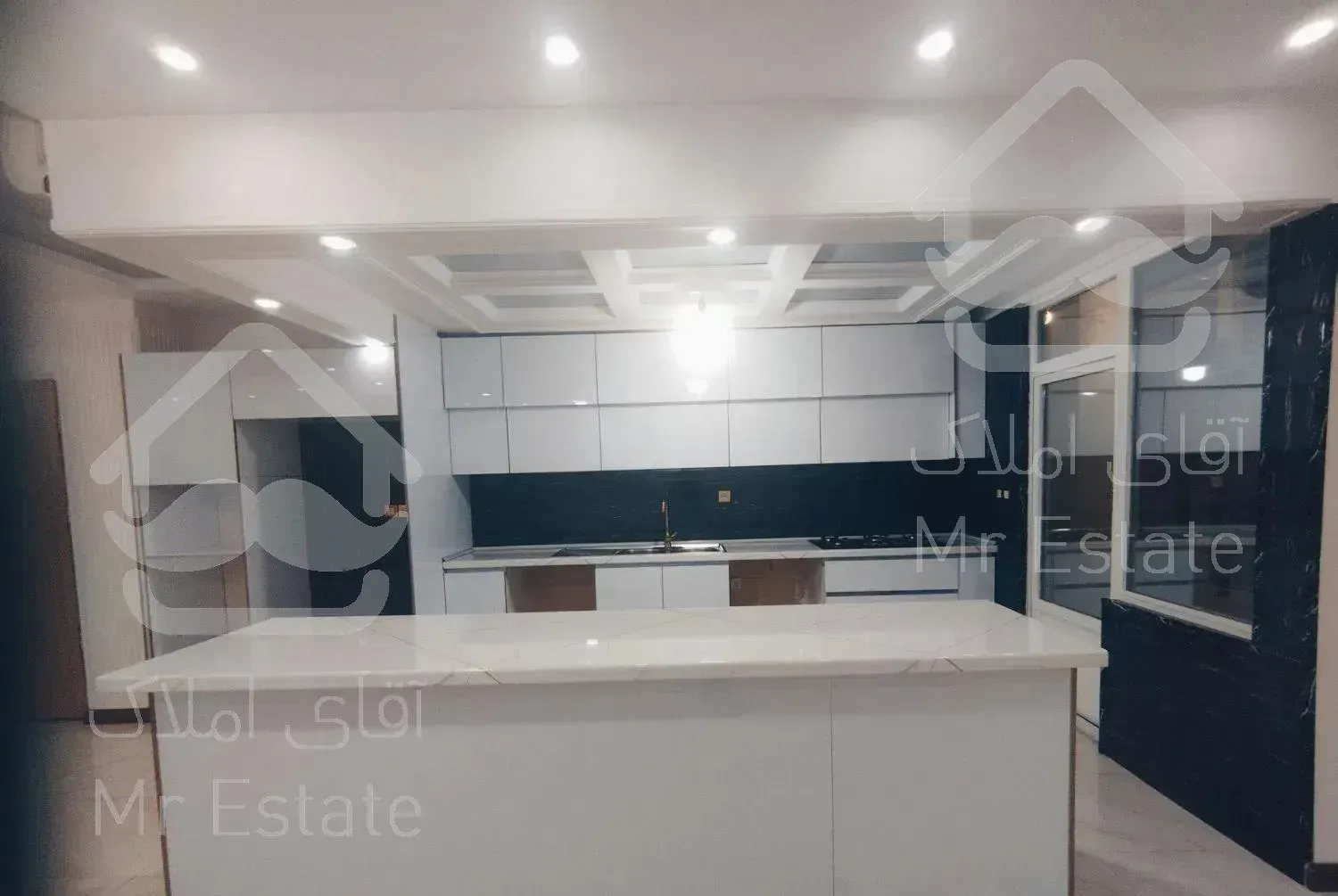 شمال غرب تهرانپارس 118متر،نوسازی شده،فول،ویو ابدی