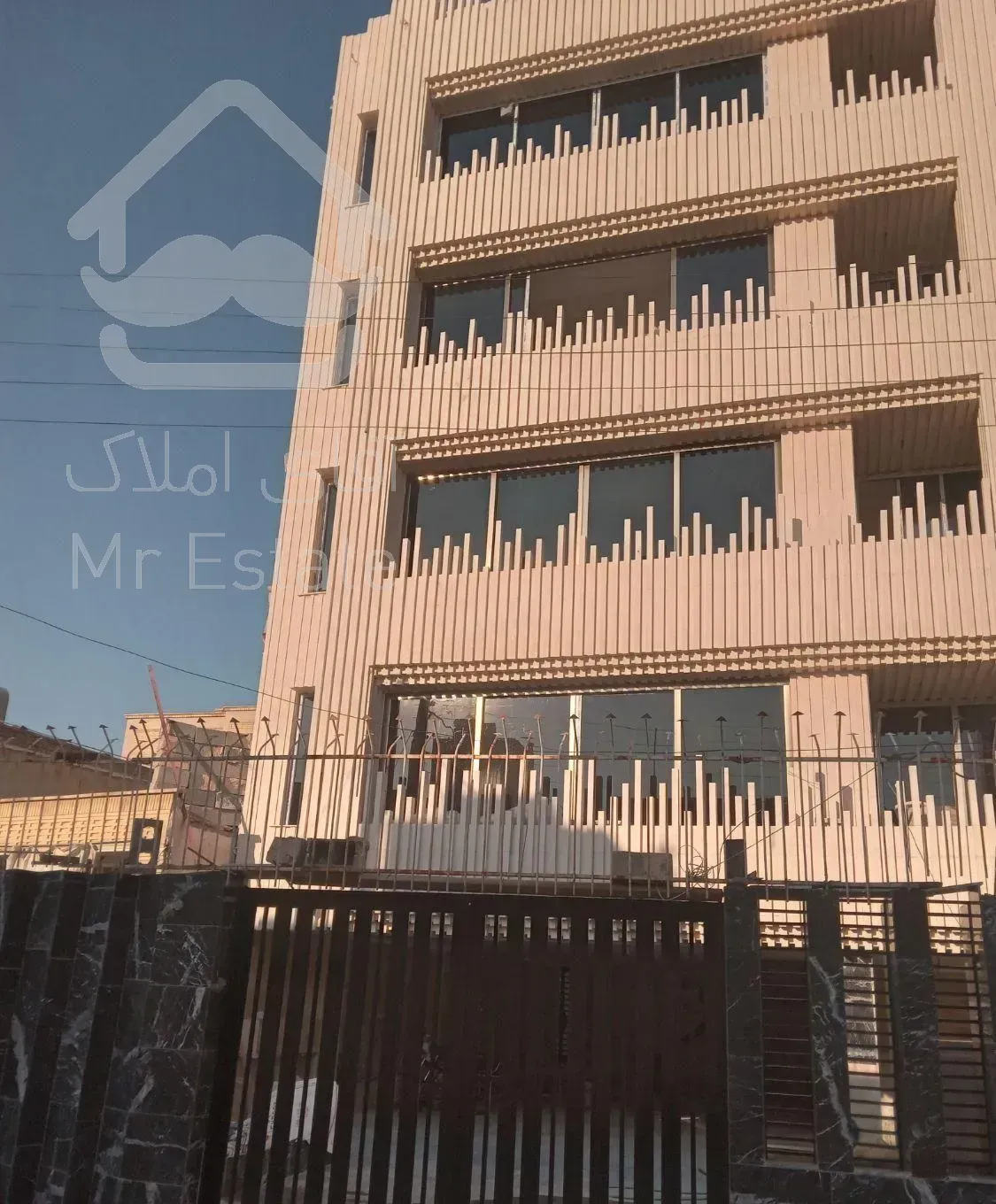 اپارتمان سه خوابه تکواحدی طبقه چهارم