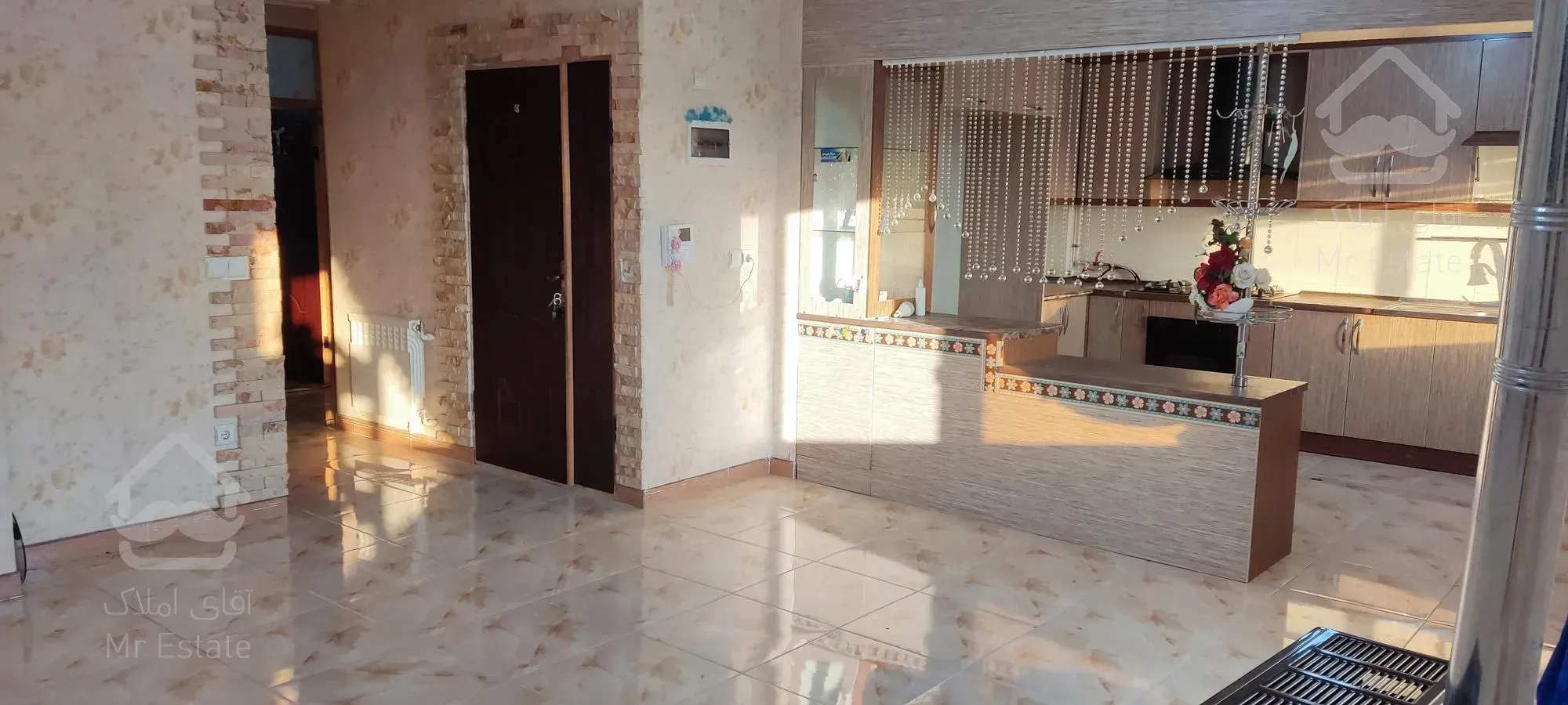 فروش آپارتمان بسیار تمیز واقع در مرکز شهر رودسر