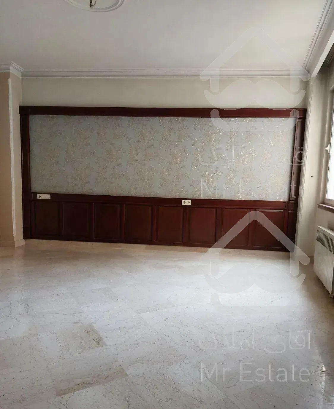 آپارتمان ۲۶۰ متر ۴ خواب تک واحدی استخردار