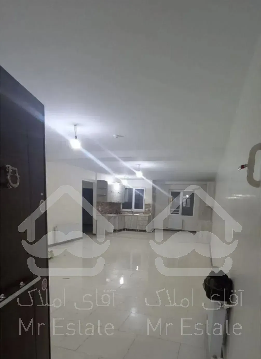 ۱۰۵ متر/ کلید نخورده/ طبقه هفتم