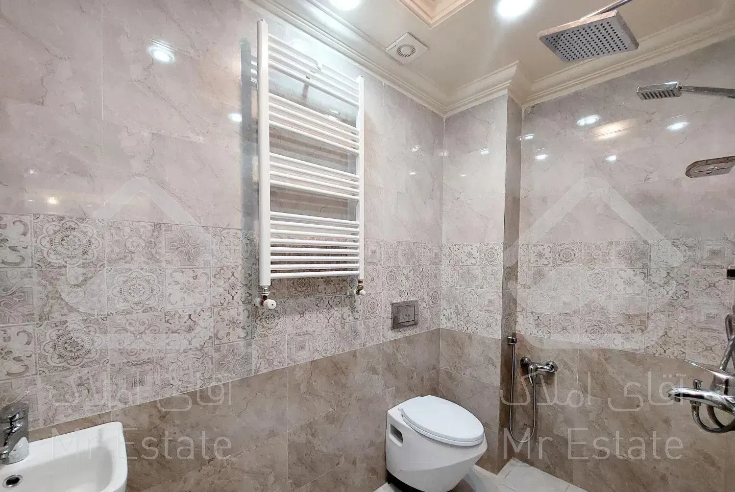 ۴۶۴متر مستغلات تکواحدی تهاتر و فروش/ نوساز/ بی‌نقص