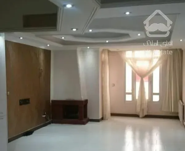 آپارتمان شیک،بر درختی