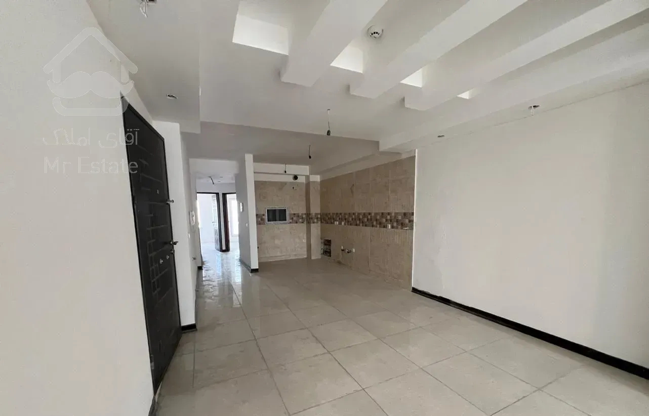 آپارتمان ۹۸ متری کلیدنخورده چند قدمی دریا