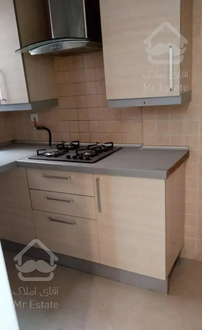 آپارتمان در یک مجموعه 20 واحدی می باشد.