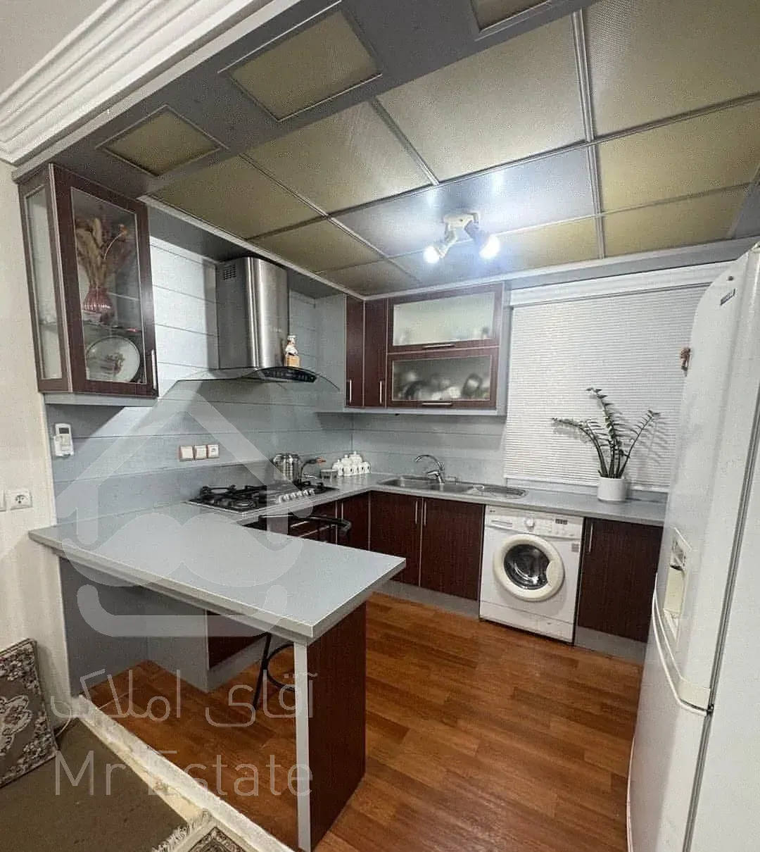 آپارتمان 61 متری خ مهستان