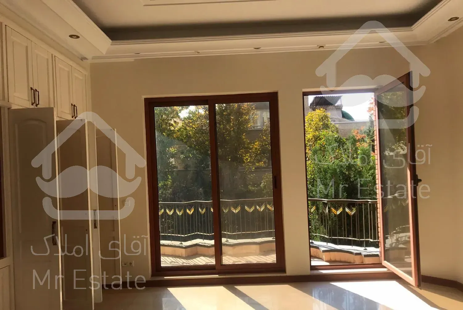 آپارتمان چهار خواب پاسداران (دروس)