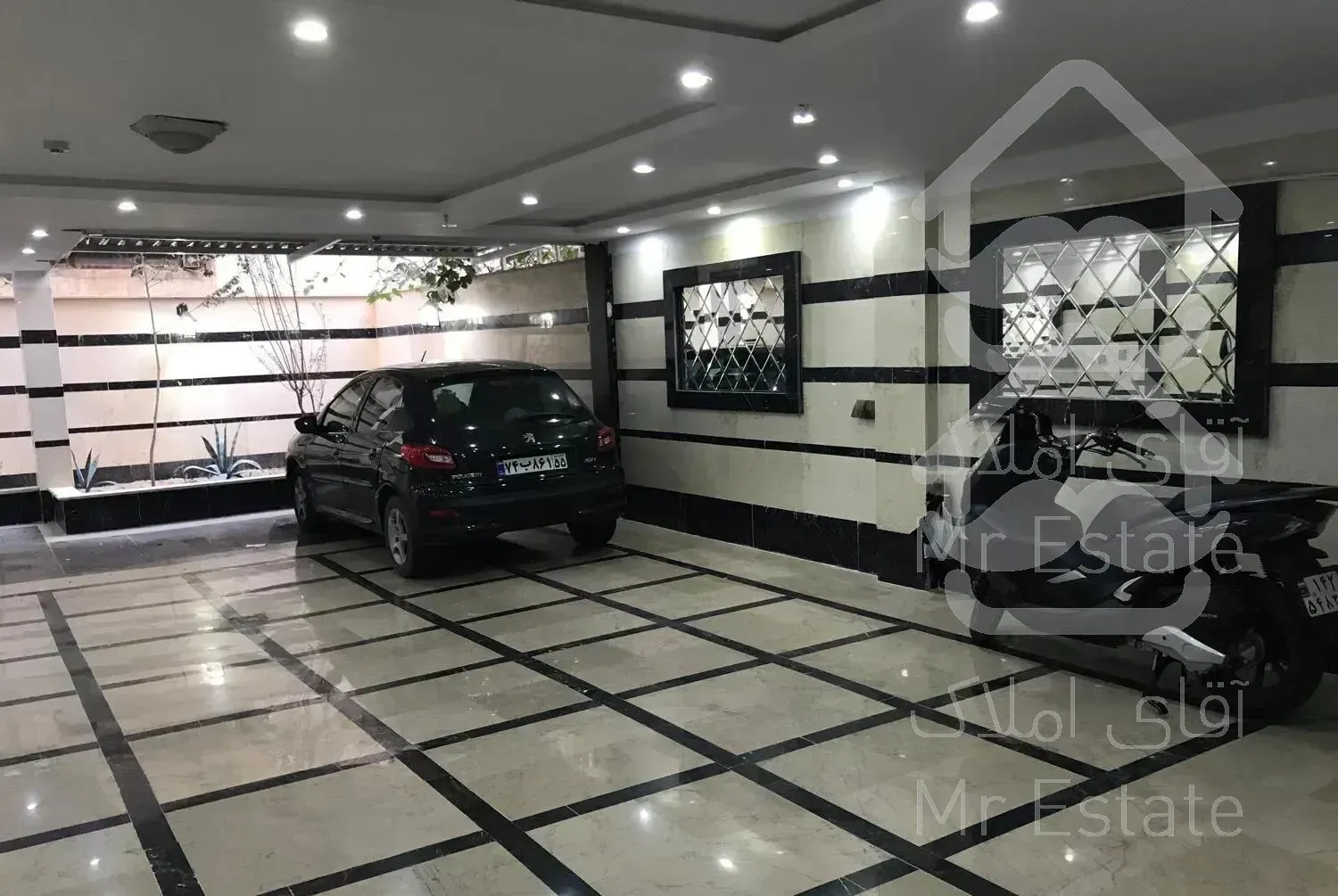 ۱۱۲/۵مترکلید نخورده با پارکینگ آماده محضر