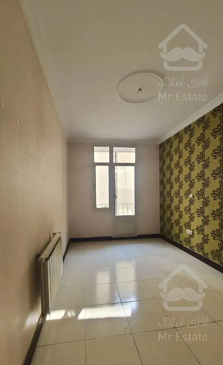 ۱۲۸متر ۳خواب /شهرک نفت/بالای سیمون بولیوار