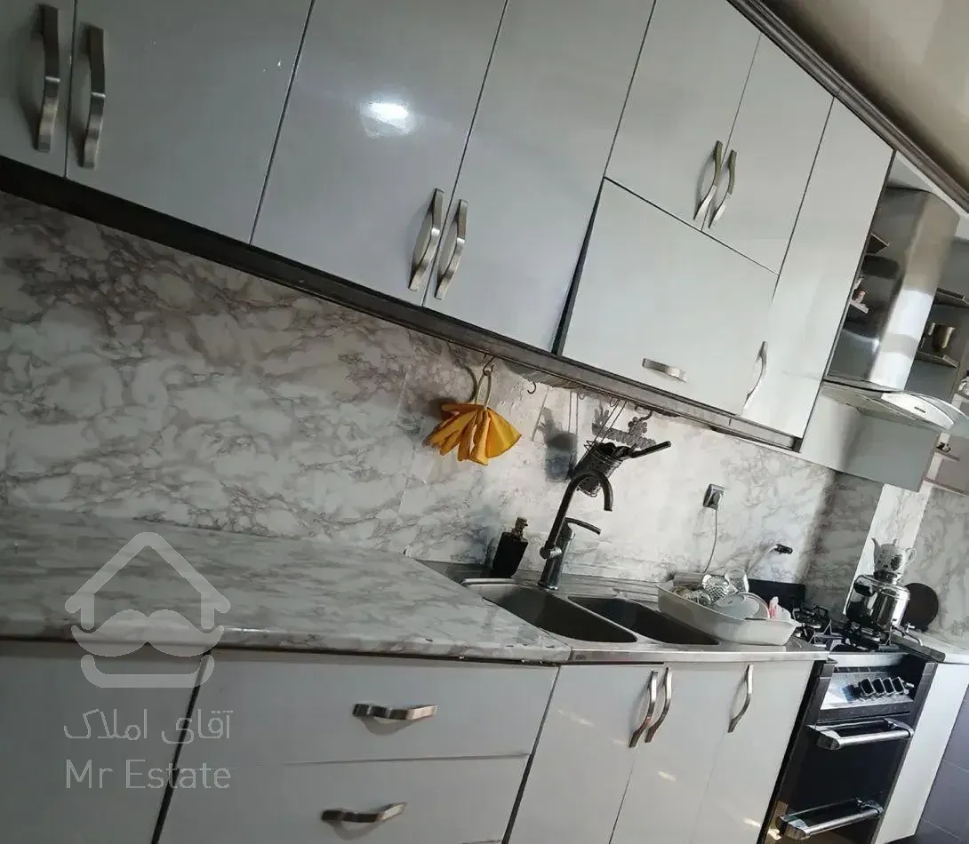 آپارتمان منیریه معیری