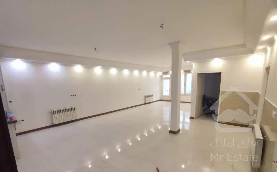 واحد ۱۳۰ متری حیاط دار