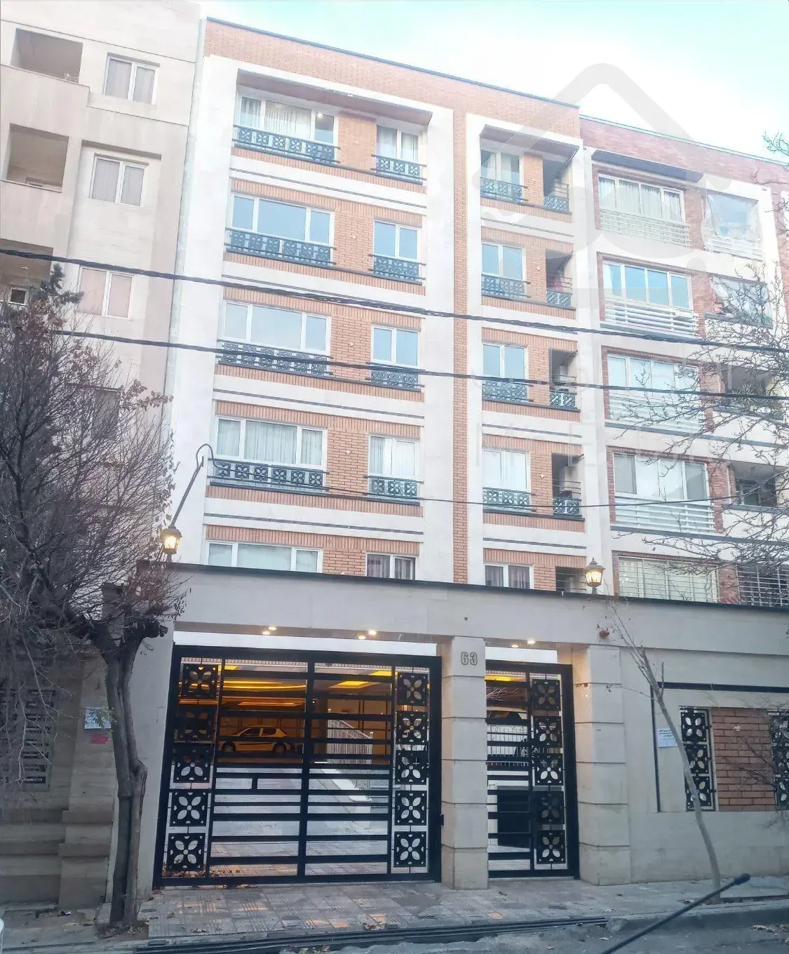 فروش آپارتمان ۱۳۰ متری ۳ خوابه در استخر