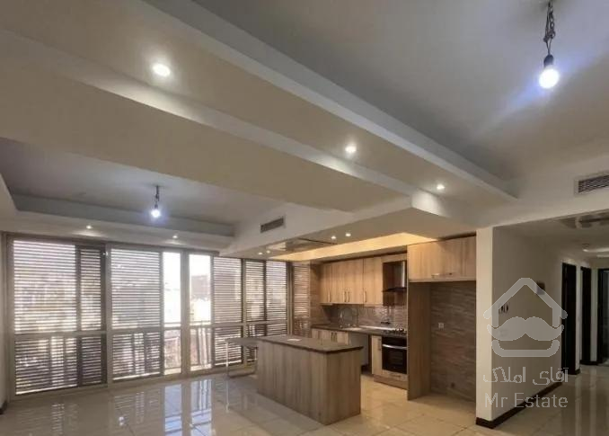 ۱۰۴ متر / ۲ خواب / خطی رو به جنوب / فول امکانات